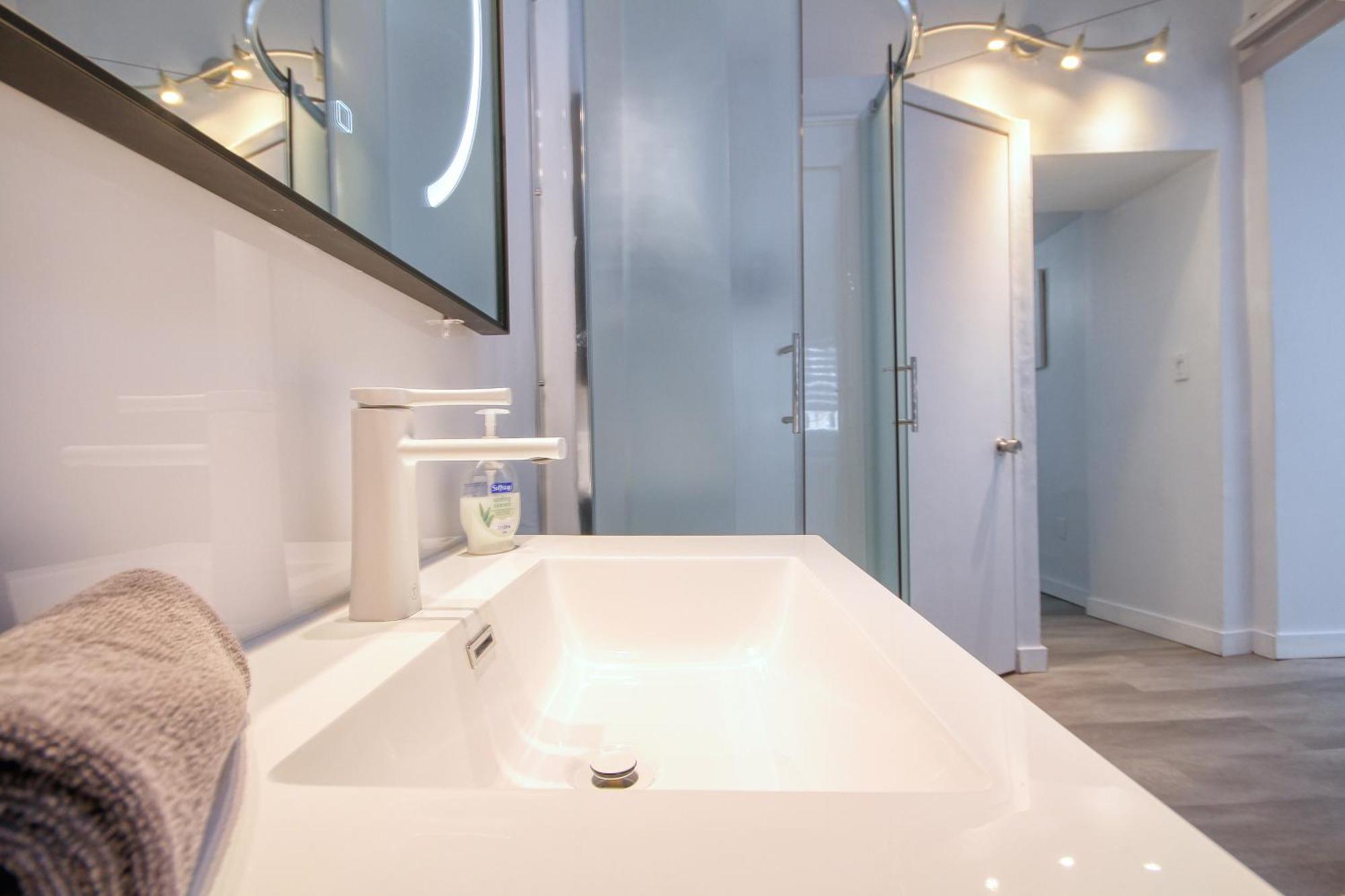 Quebec Grand Appartement By Hebergements Dcl Zewnętrze zdjęcie